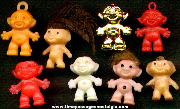 (8) Miniature Gum Ball Machine Trolls Or Wishniks Figures & Charms