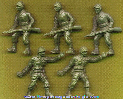 (5) 1957 Kellogg’s Cereal Prize U.S. Army Soldier Play Set Toy Figures