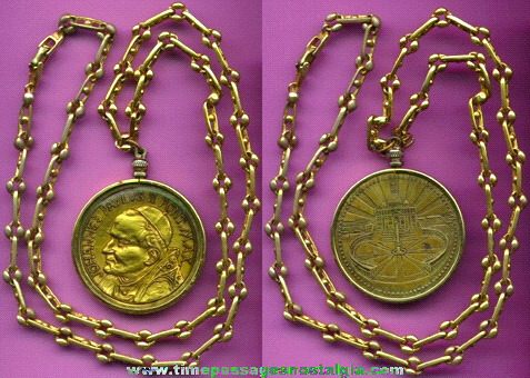 Pope Medal With Nice Bezel & Chain