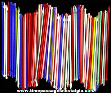 (153) Colorful Old Plastic Drink Stir Stick / Picks