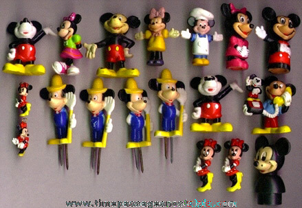 (18) Walt Disney Mickey & Minnie Mouse Items