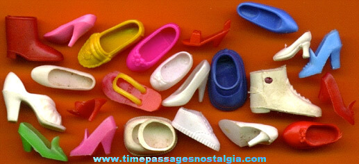 (23) Unmatched Barbie And Other Doll Shoes