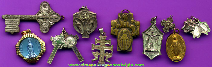 (10) Catholic Or Christian Religious Medals / Charms