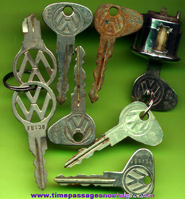 (8) Old Volkswagen Beetle Keys