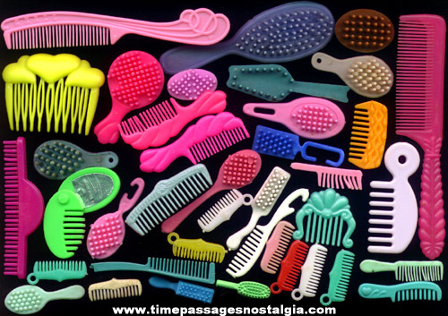 (39) Small, Miniature, & Charm Hair Combs