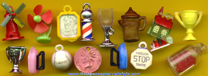 (15) Nice 1950’s & 1960’s Gumball Machine Prize Charms