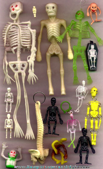 (16) Miniature & Toy Skeletons