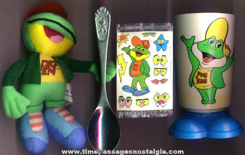 (4) Old Kellogg’s Cereal Dig ’em Frog Advertising Character Items