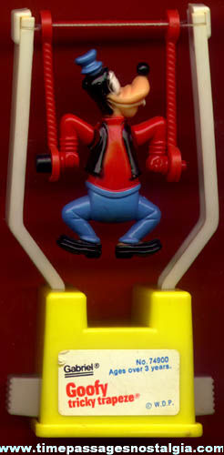 ©1977 Walt Disney Goofy Character Gabriel Tricky Trapeze Toy