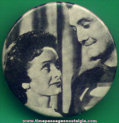 Old Superman & Lois Lane Character Pin Back Button