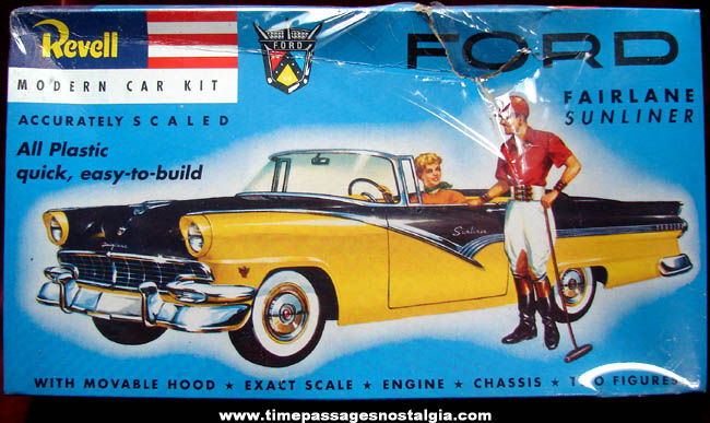 1996 Ford Fairlane Sunliner Revell Car Model Kit