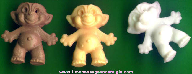 (20) 1960s Gum Ball Machine Prize Wishnik Troll Toy Charms