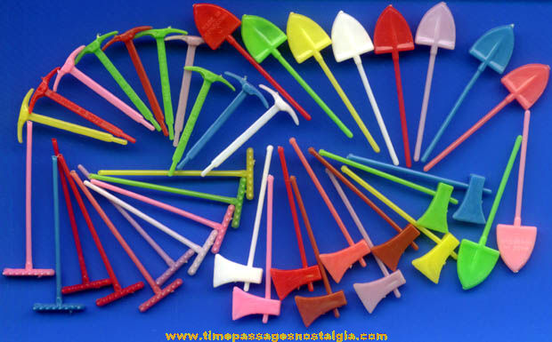 (40) 1960s Miniature Toy Gardening ot Construction Tools