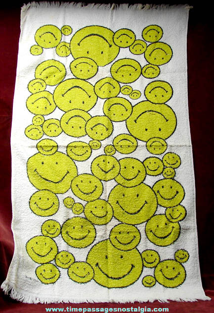 Old Lime Green Smile Happy Face Cotton Towel