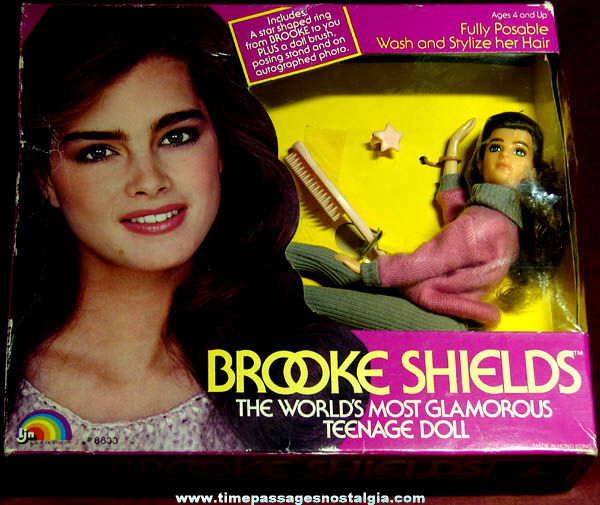 Unused & Boxed ©1982 Brooke Shields Doll With Accessories