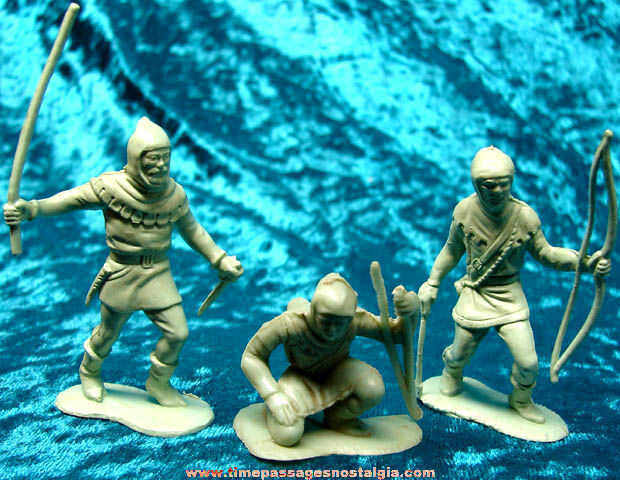 (3) Different 1950s MARX Robin Hood Character Plastic Play Set Figures