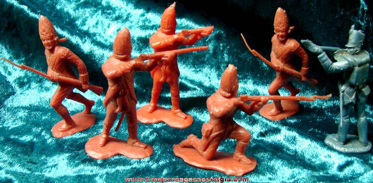 (6) 1950s MARX Revolutionary War Plastic Play Set Soldier Figures