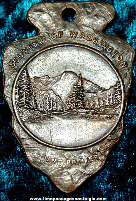 Old Copper Mount Rainier Washington Advertising Souvenir Arrowhead Fob Charm