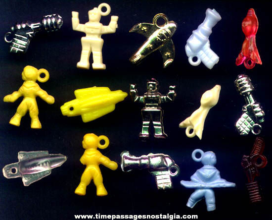(15) 1950s Space Related Gum Ball Machine Prize Toy Charms