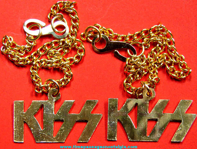 (2) Unused 1970s Metal KISS Gum Ball Machine Prize Charm Bracelets
