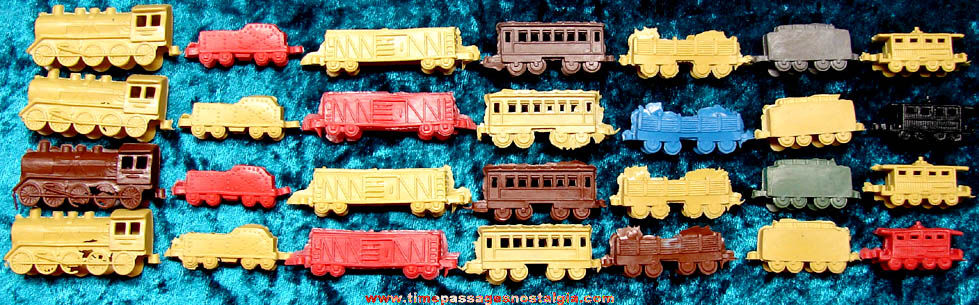 (4) Complete Old Unused Colored Plastic Toy Trains (28 pieces)