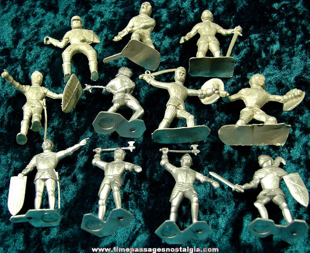 (11) 1960s Plastic Knight Toy Playset Figures