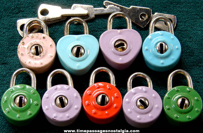 (9) Miniature Metal Gum Ball Machine Prize Pad Locks With Keys