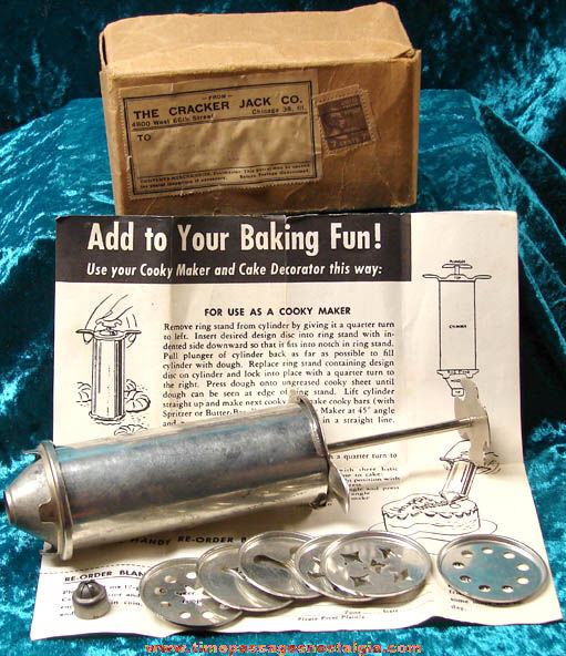 Old Cracker Jack Premium Cookie Maker & Cake Decorating Kit With Mailer