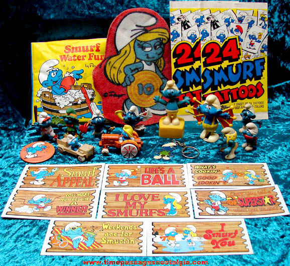 (25) Old Smurf Character Related Items