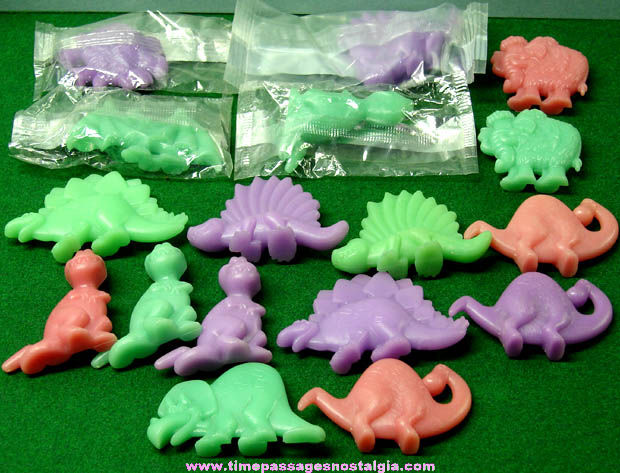 (17) 1990s Cereal Prize Dinosaur Toy Figures