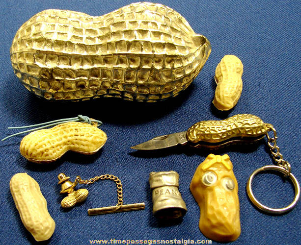 (8) Small Old Peanut Related Items