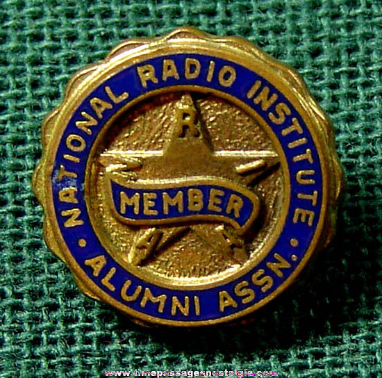 Old Enameled National Radio Institute Alumni Association Screw Back Button