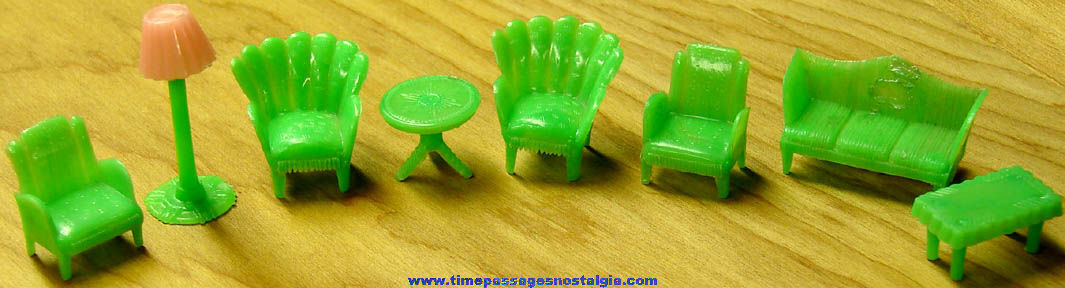 (8) Old Miniature Plastic Doll House Furniture Items