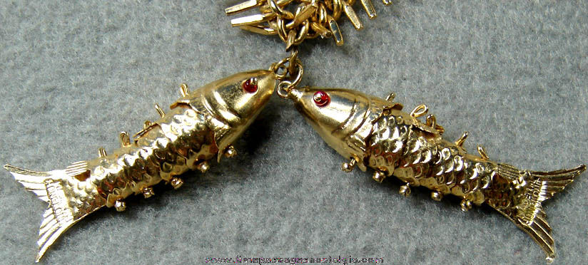 Unusual Old Accessocraft Fish Bone Costume Jewelry Necklace With Fish Charms