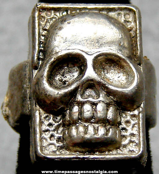 1996 The Phantom Movie Advertising Premium Metal Skull Toy Ring