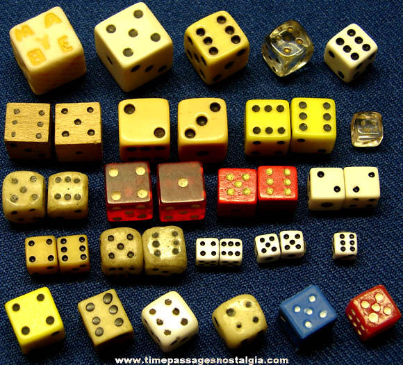 (35) Old Miniature Toy Game Dice