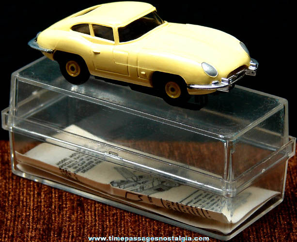 Boxed 1960s Pale Yellow XKE Jaguar Aurora Slot Car