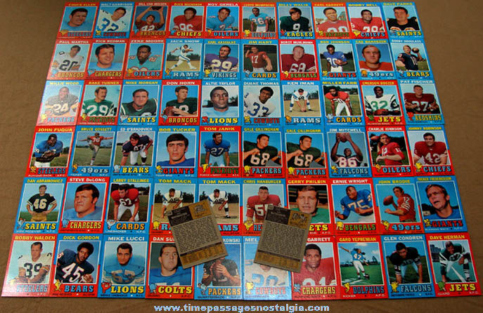 (62) 1971 Topps Football Trading Cards