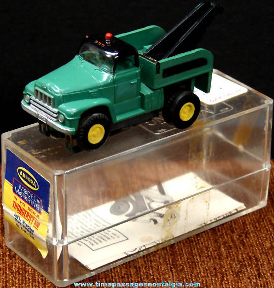 Boxed 1960s Black & Green International Wrecker Tow Truck Aurora Slot Car