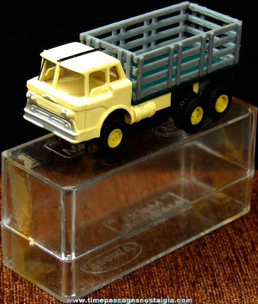 Boxed 1960s Yellow & Gray Mack Stake Truck Aurora Slot Car