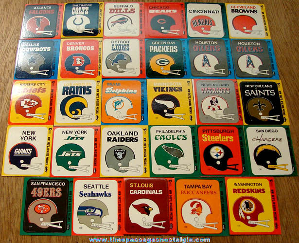 (29) Unused 1970s Fleer Football Team Helmet Sticker Trading Cards