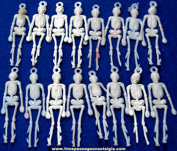 (16) Unused Plastic Gum Ball Machine Prize Skeleton Charms
