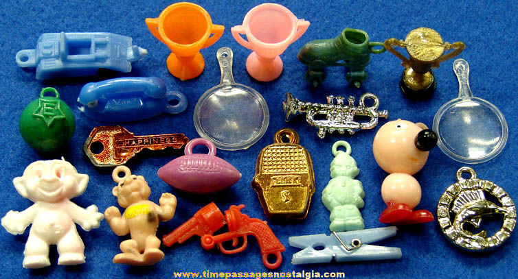(20) Mixed Old Gum Ball Machine Prize Toys & Charms