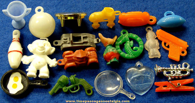 (20) Mixed Old Gum Ball Machine Prize Toys & Charms