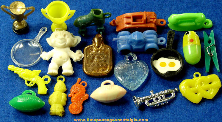 (20) Mixed Old Gum Ball Machine Prize Toys & Charms