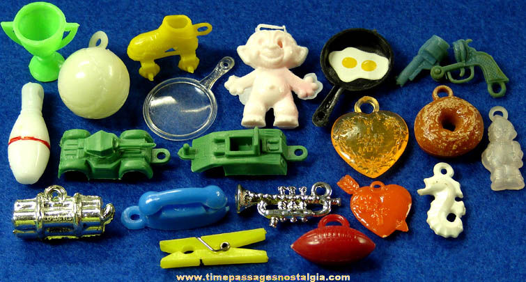 (20) Mixed Old Gum Ball Machine Prize Toys & Charms