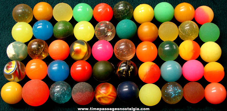 (50) Colorful Old Gum Ball Machine Prize Super Balls