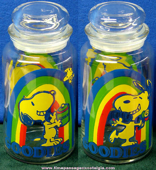 Old Charles Schulz Peanuts Snoopy Candy & Cookie Glass Goodies Jar