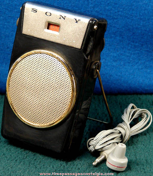 1959 Sony Model TR 610 AM Transistor Radio with Ear Plug