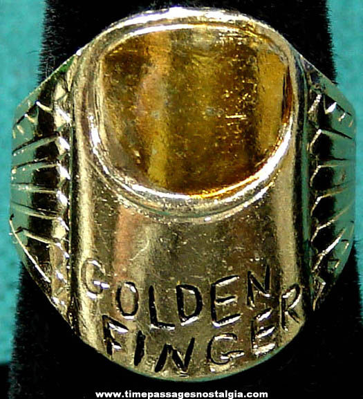Old Golden Finger James Bond Character Gum Ball Machine Prize Toy Ring